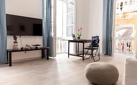 Niu Lux Apartments